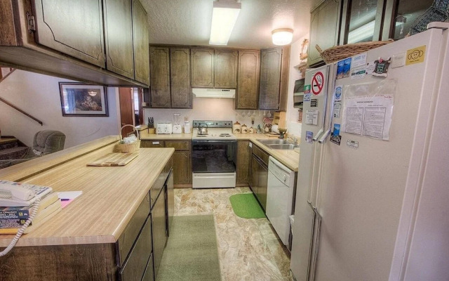 Bambi's Bunkhouse 3 Bedroom Home by RedAwning