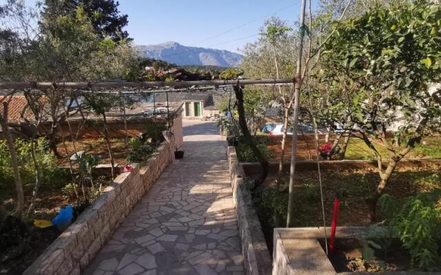 Big House for 14 people in centre of Lumbarda