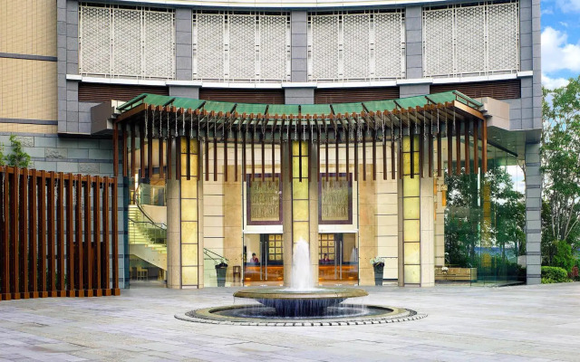 Royal View Hotel
