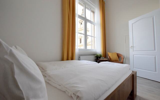 Standard Apartment by Hi5 - Bazilika Suite
