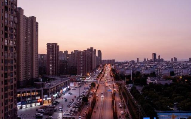 Rujia Huayi Selected Hotel (Zhuangcao Road Branch, Quanjiao High speed Railway Station)