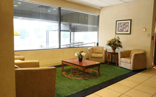 Comfort Inn & Suites Dtwn Lakeshore