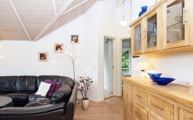 8 Person Holiday Home in Allingabro-by Traum