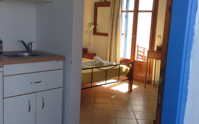 Depis Plaka Studios Naxos