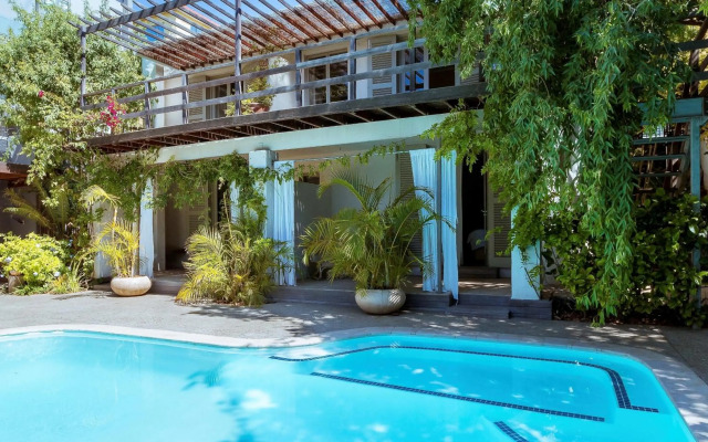 Cape Standard Guest House