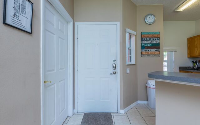 952lb 3 Bedroom Townhouse