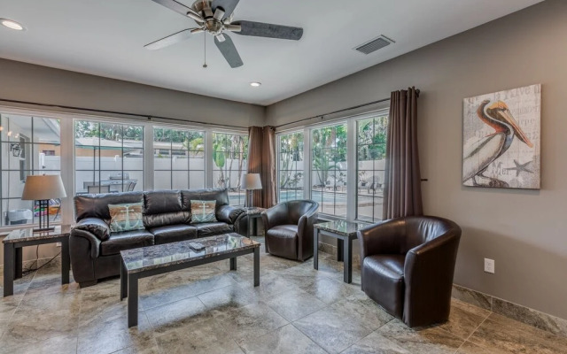 Summer Breeze 7 Bedroom Home by Redawning