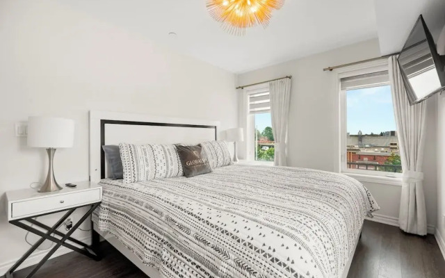 GLOBALSTAY Luxury Townhouse Minutes Away From Waterfront