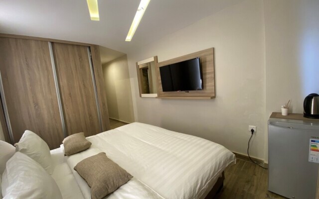 Alena Hotel