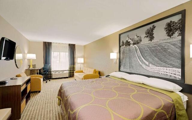 Super 8 By Wyndham Lexington Winchester Rd