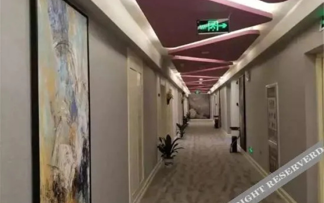 Xinyu 520 couples theme hotel