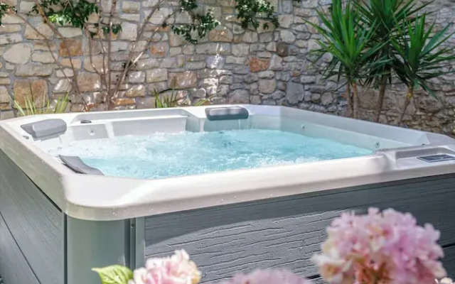 Villa Stone Pearl