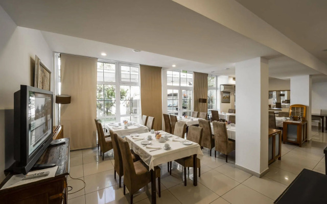 Garni Hotel Le Petit Piaf