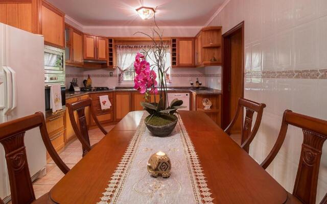 Paradise House Calheta