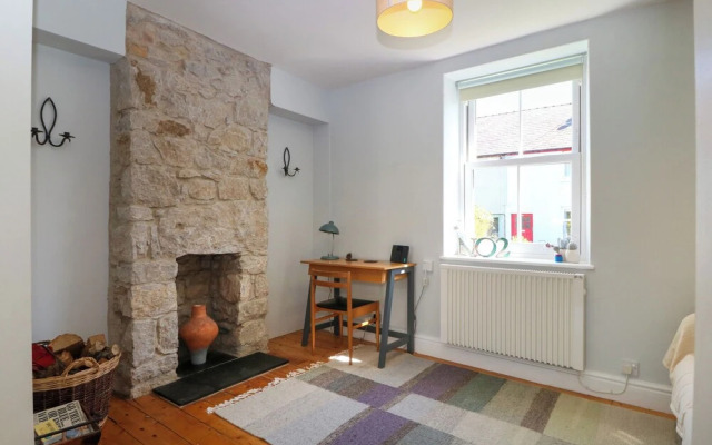 No.2 Coedwig Terrace