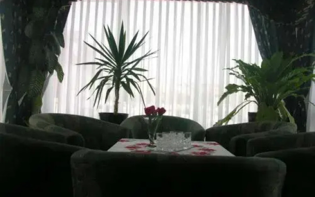 Bed-Breakfast by Tina