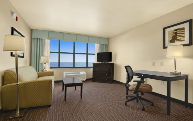 Holiday Inn Express Gulfport Beach, an IHG Hotel
