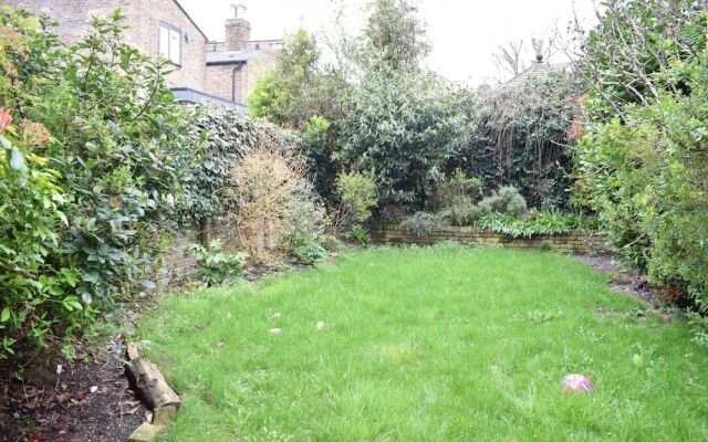 1 Bedroom Home With Garden Near Dalston