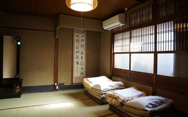 Gojo Guest House - Hostel