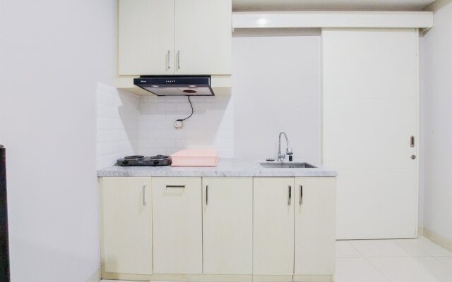 Comfy And Modern Studio Room The Ayoma Apartment