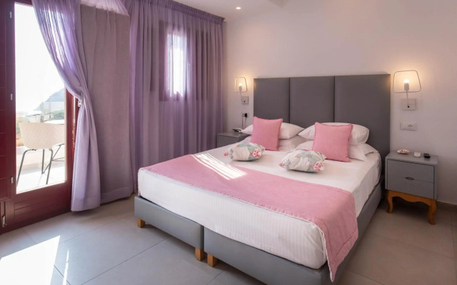 Mar n Mar Crown Hotel and Suites