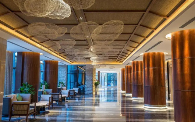 Dali Jinli Business Hotel Longshan