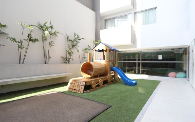 Disfruta de un Lindo Espacio con Balcón y Piscina
