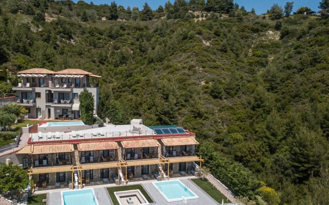 Koumaros Aparthotel