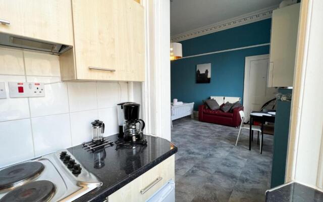 Glasgow West End Studio Apartment