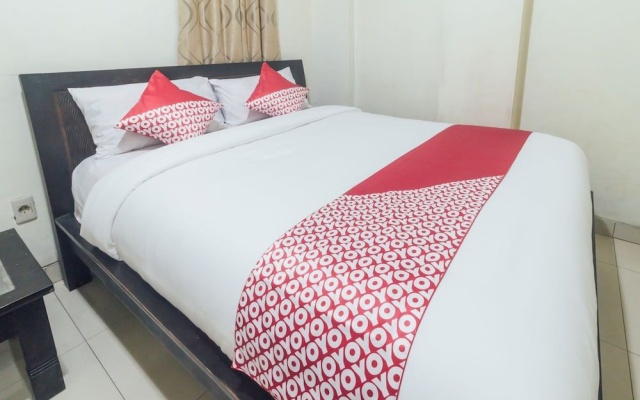 OYO 1872 Sakinah Grand Soabali Hotel – Guest Rooms – Ambon