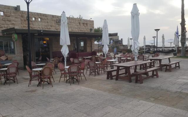 Neot Golf, Ziv's Place