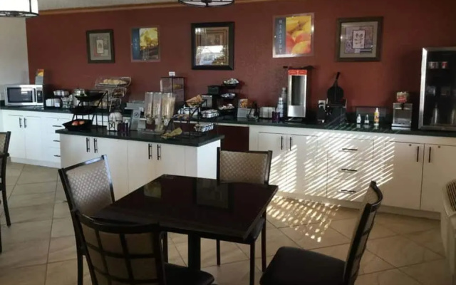 Baymont Inn and Suites Robinson