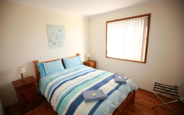 Waves & Wildlife Cottages Kangaroo Island – Guest Rooms – Cassini