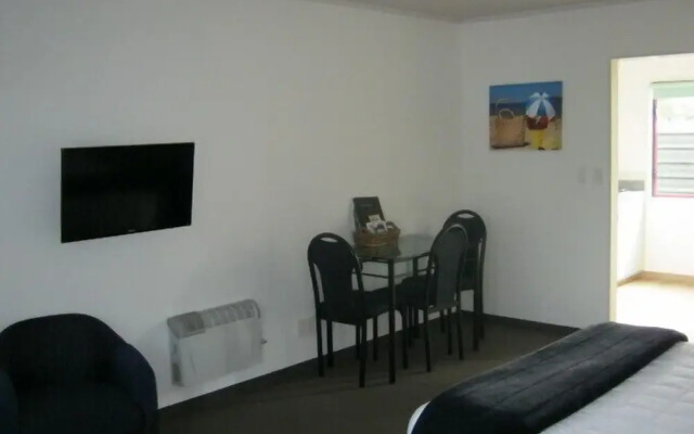 Champers Motor Lodge