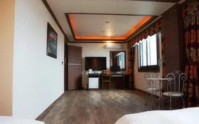 Sokcho Eastern Tourist Hotel