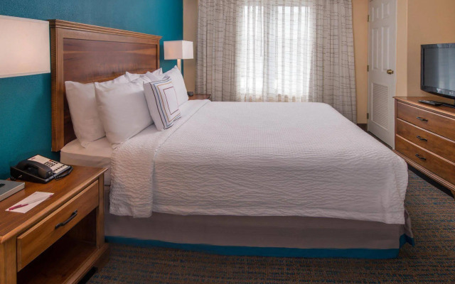 Residence Inn by Marriott Chesapeake Greenbrier