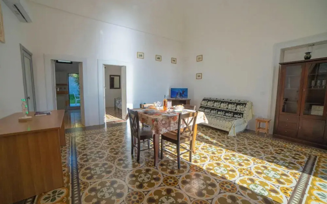 Cesarea & Marisole House With Sea View