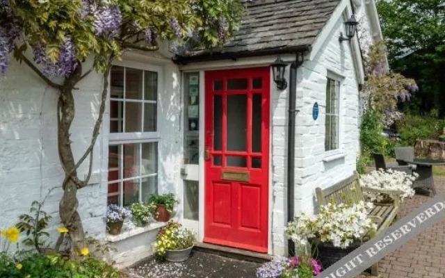Ty Derw Country House