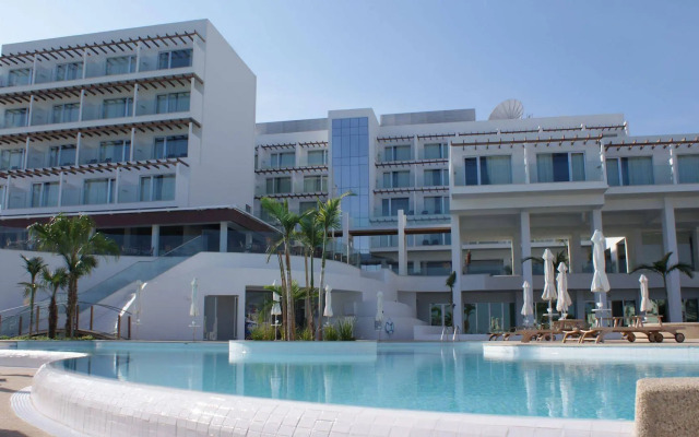 Sunrise Pearl Hotel & Spa