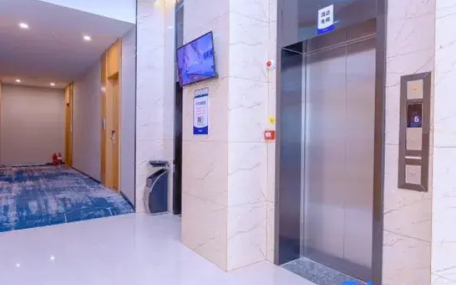 Yeste Hotel (Baise Zhuzhou Bridge No. 5 Middle School)