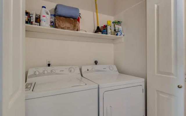 Miler Road 201a 2 Bedrooms 2 Bathrooms Townhouse