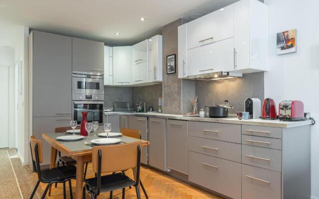 BH - CHARMANT 3 PIECES - Place Garibaldi 4 Personne