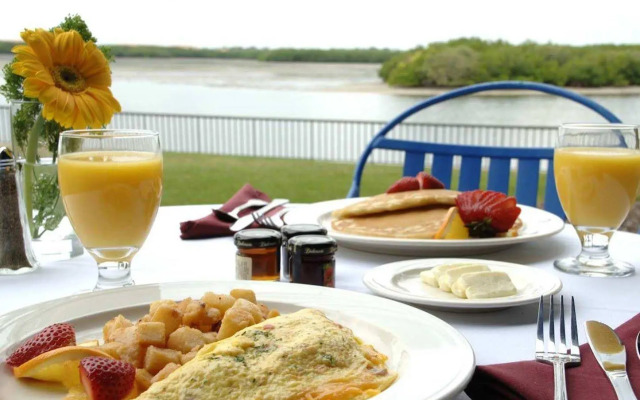 DoubleTree Suites by Hilton Hotel Tampa Bay