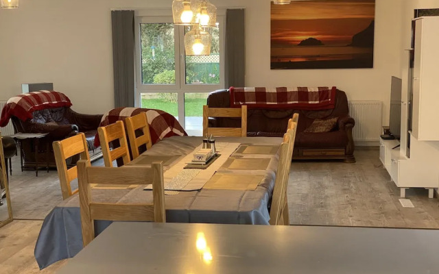 Remarkable 4-bed House in St Minver, Rock