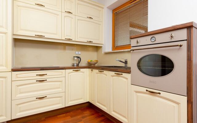 Apartment Polkowska Warsaw by Renters