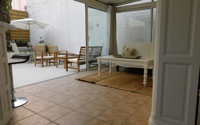 Beautiful White One Bedroom Croisette