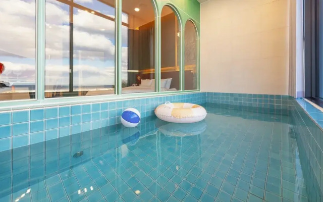 Gangneung Leventia Pool Villa