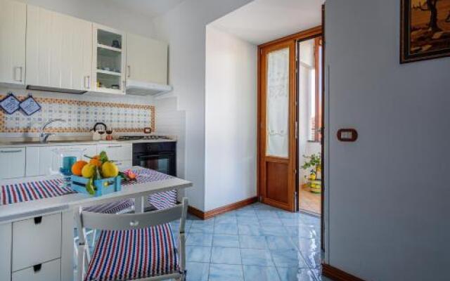 Aquamarine Apartment