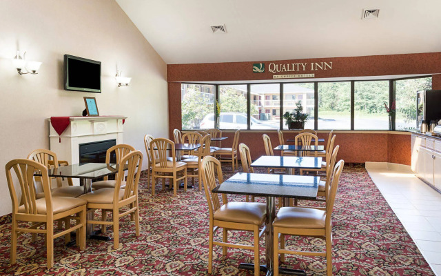 Quality Inn Petersburg Fort Lee Area