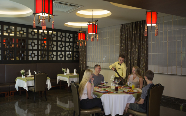 Royal Alhambra Palace – All Inclusive